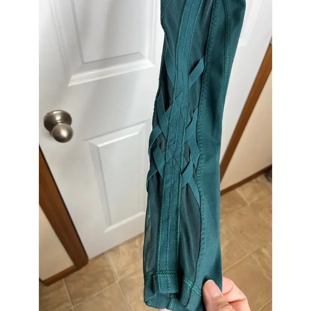 Lululemon Size 6 Criss Cross Back with Mesh Emerald Green Workout Yoga Gym - Picture 4 of 9